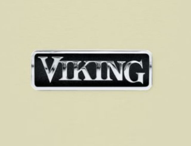 Viking® 5 Series Vanilla Cream Professional Dishwasher Door Panel-1