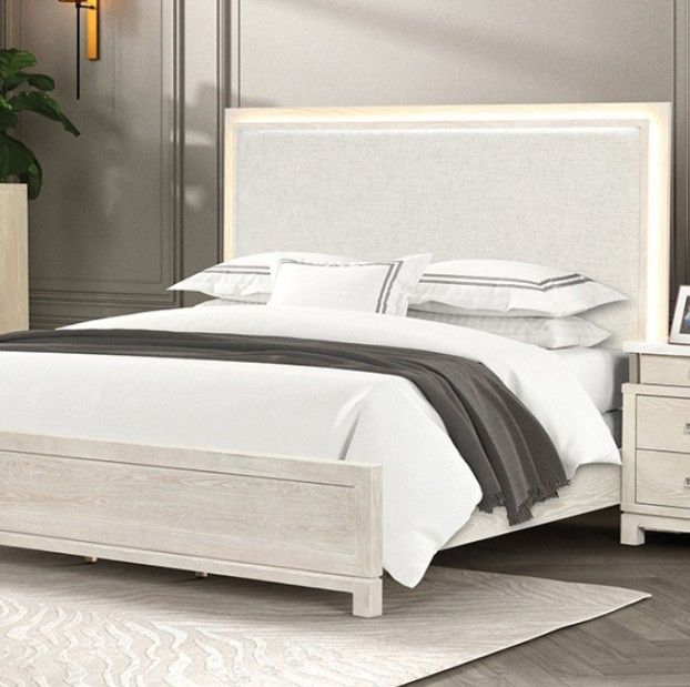 Furniture of America® Lafayette 4-Piece Weathered Gray Queen Bedroom Set-1
