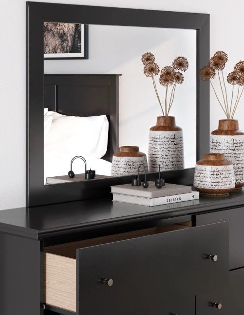 Signature Design by Ashley® Maribel Black Dresser and Mirror-4