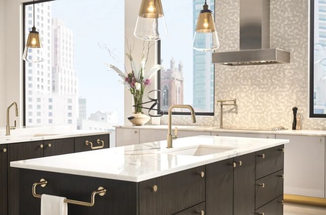 Brizo Litze® Brilliance® Luxe Gold® SmartTouch® Pull-Down Kitchen Faucet with Square Spout and Industrial Handle-1