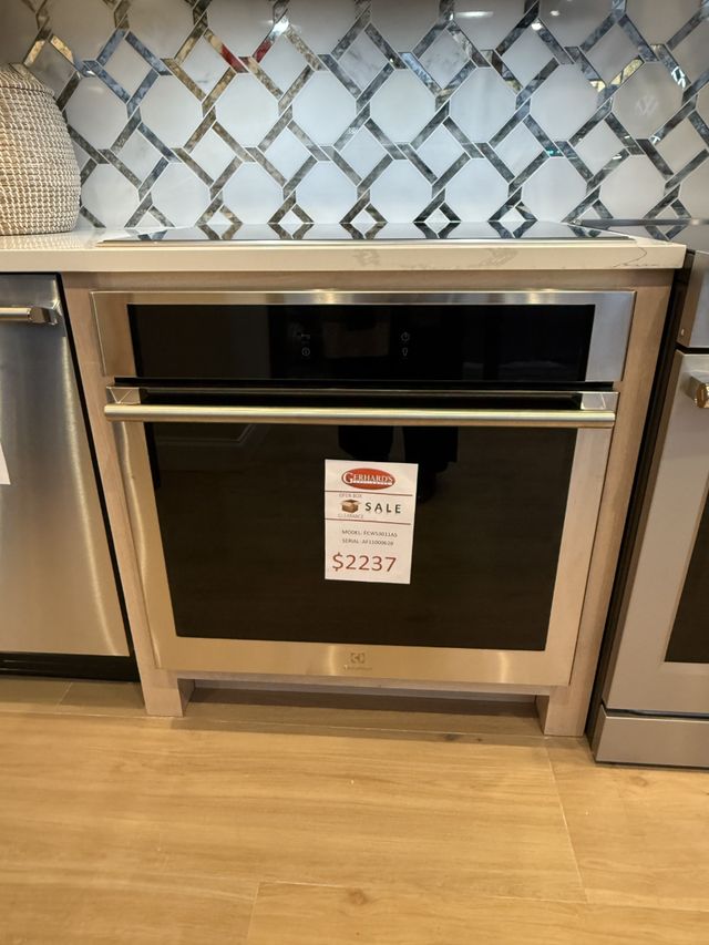 Electrolux 30" Stainless Steel Electric Single Wall Oven-0