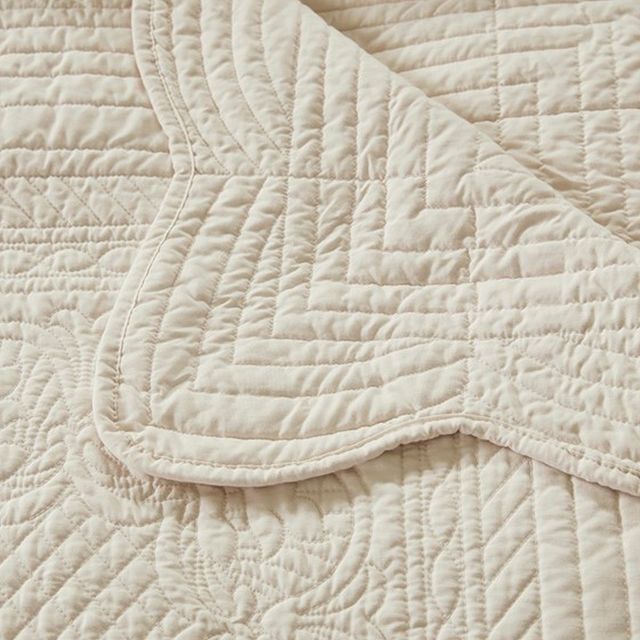 Olliix by Madison Park Cream Tuscany Oversized Quilted Throw with Scalloped Edges-4