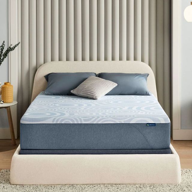 Serta® Perfect Sleeper® Splendid Slumber™ 12" Gel Memory Foam Medium Tight Top Queen Mattress in a Box-4