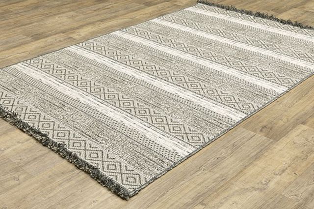 Oriental Weavers™ Gillian 5'x7' Style 3 Area Rug-1