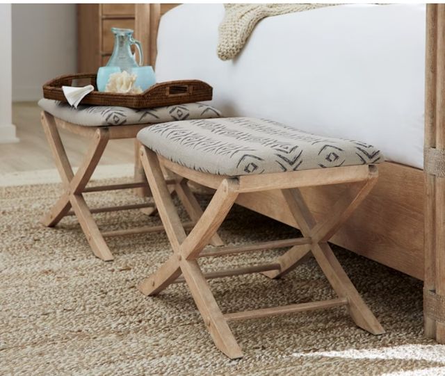 Hooker® Furniture Retreat Dune/Jafar Gray Stool Bed Bench-3