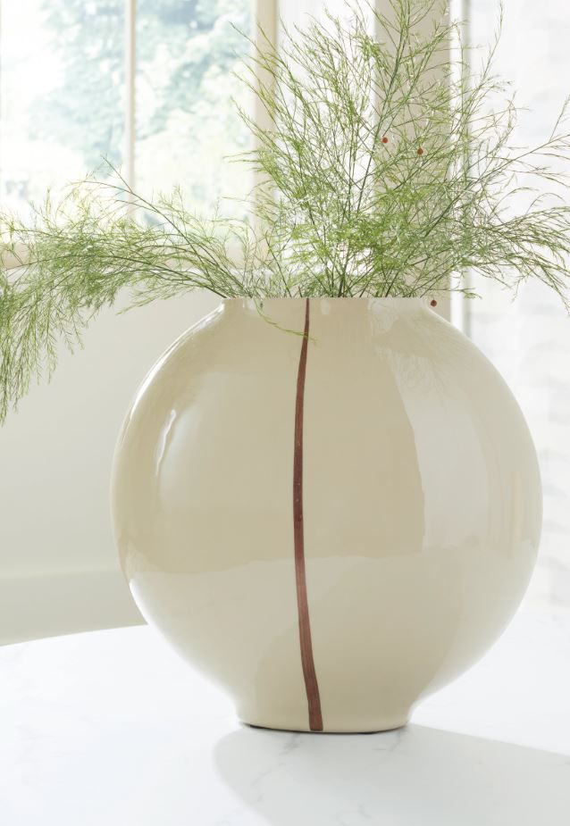 Signature Design by Ashley® Sheabourne Cream Vase-4