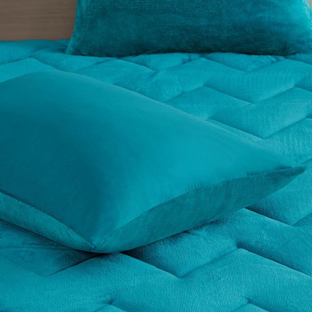 Olliix by Intelligent Design Kai Teal Twin/Twin XL Quilted Reversible Microfiber to Cozy Plush Comforter Set-4