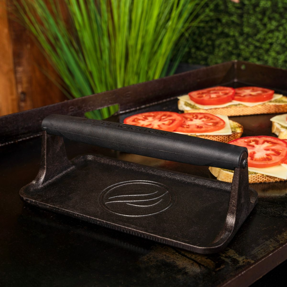 Medium Cast Iron Griddle Press - Thumbnail 3