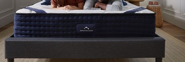 DreamCloud Classic Hybrid Luxury Plush Queen Mattress in a Box-6