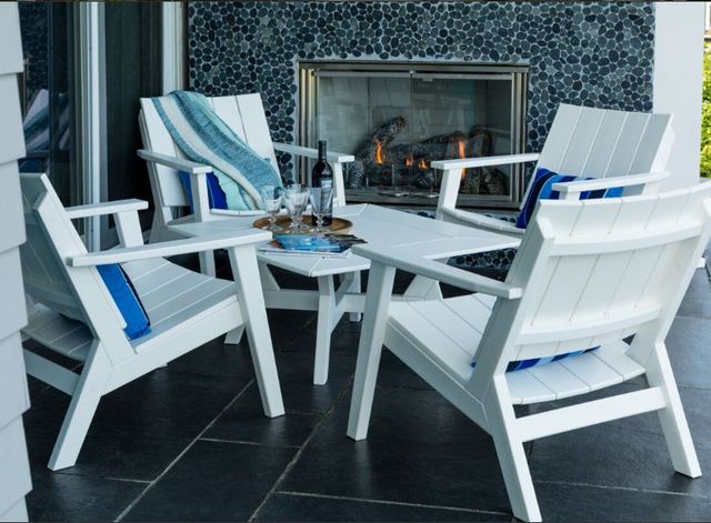 Seaside Casual DEX Square Chat Table-1