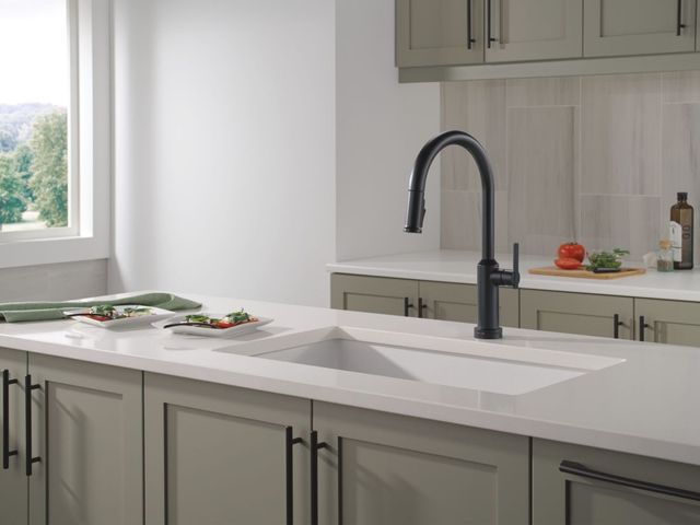 Delta Cordova™ Matte Black Touch2O® Technology  Kitchen Faucet with Touchless Technology-1