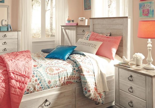 Signature Design by Ashley® Willowton Whitewash Full Panel Storage Bed-3