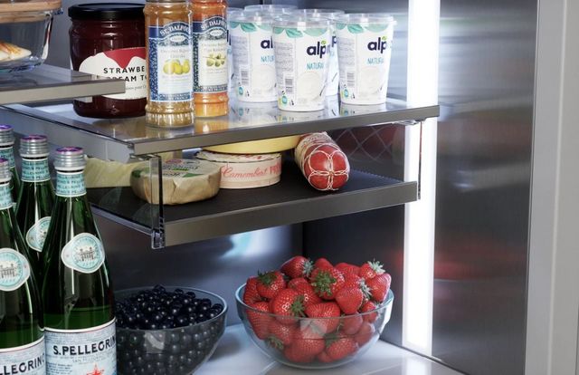 Thermador® Freedom® Masterpiece® 36 in. 18.7 Cu. Ft. Stainless Steel Built In Counter Depth Bottom Freezer Refrigerator-4