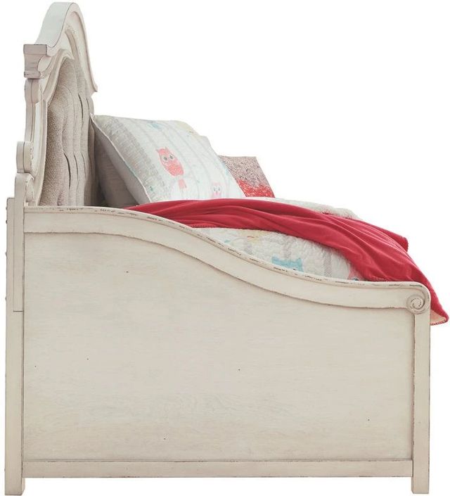 Signature Design by Ashley® Realyn Chipped White Youth Twin Storage Daybed-3