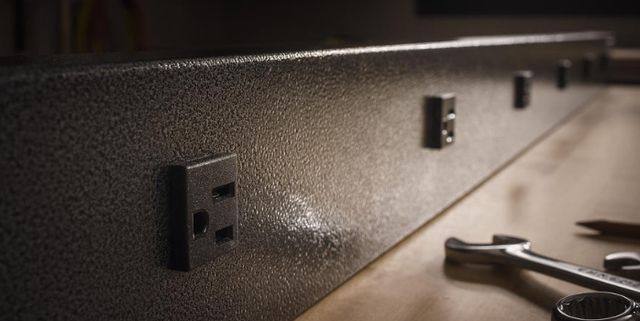 Gladiator® 6' 9-Outlet Powerstrip-2