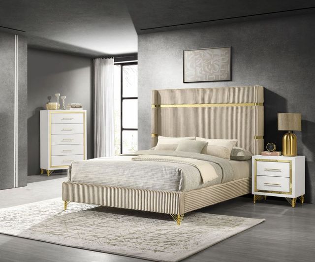Coaster® Lucia 3-Piece Beige/White Queen Upholstered Panel Bedroom Set-1