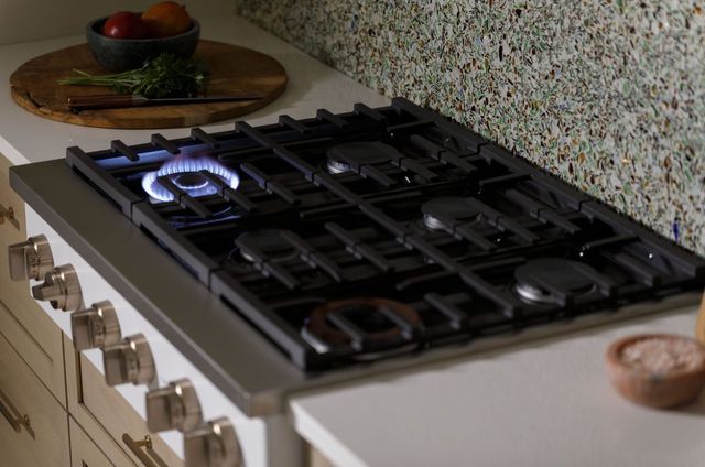 Café™ 36" Stainless Steel Gas Rangetop-4