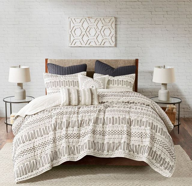 Olliix by INK+IVY Rhea Ivory/Charcoal Full/Queen Cotton Coverlet Set-4
