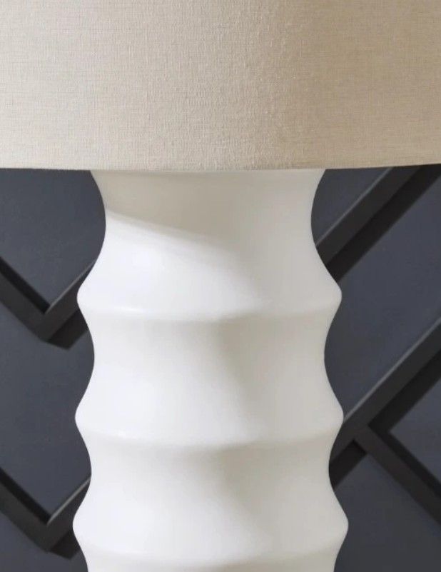 Signature Design by Ashley® Veraleigh White Floor Lamp-1