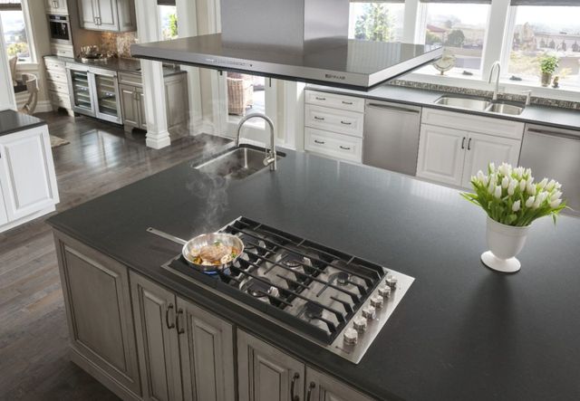 JennAir® 36" Stainless Steel Natural Gas Cooktop-9