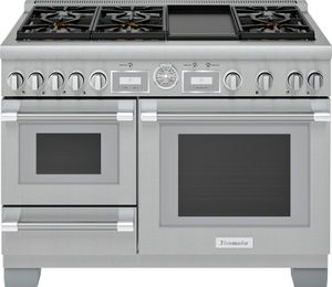 Front view of the Thermador® Pro Grand® 48" Stainless Steel Pro Style Slide In Dual Fuel Natural Gas Range