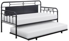 Mazin Furniture Blanchard Matte Silver Daybed With Trundle-1