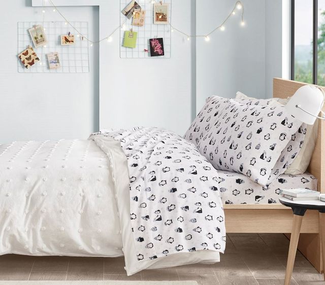 Olliix by Intelligent Design Cozy Soft Blue Penguins Twin Cotton Novelty Print Flannel Sheet Set-3