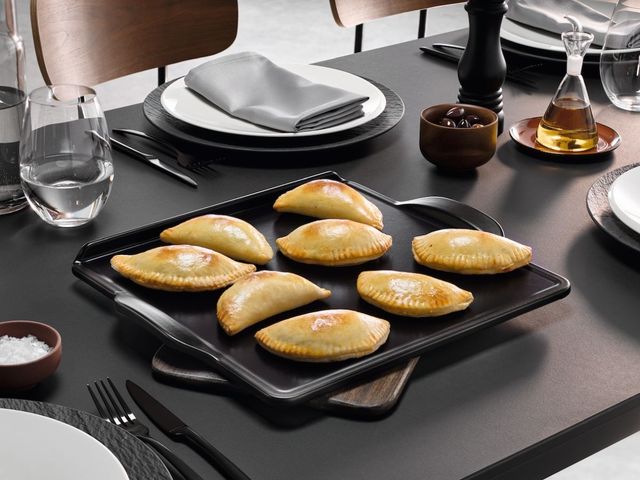 Miele Baking and Pizza Stone -1