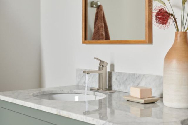 Peerless Ezra® Brushed Nickel Single Top Handle Lavatory Faucet-1