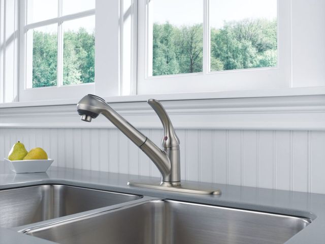 Delta Foundations® Stainless Single Handle Kitchen Faucet-3