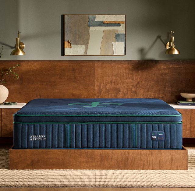 Stearns & Foster® Reserve 17" Innerspring Medium Pillow Top King Mattress-2