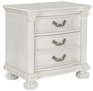 Benchcraft® Montelaine Antique White Nightstand