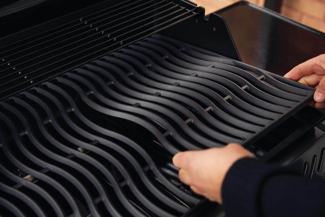 Napoleon Freestyle® 4-Burner Graphite Grey Freestanding Liquid Propane Grill-3
