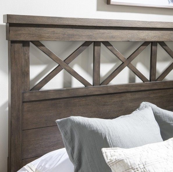 Legacy Classic XXX'S and OOO's Cocoa King Panel Bed-3