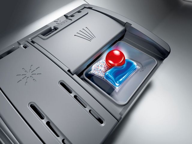 Bosch® 500 Series 24'' Anti Fingerprint Stainless Steel Top Control Built In Dishwasher-6