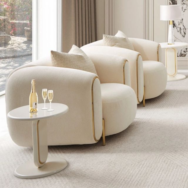 Michael Amini® Sassani Crepe/Gold Chair-1