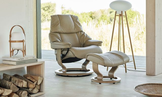 Stressless® by Ekornes® Customizable Reno Small Manual Recliner and Ottoman with Classic Base-1
