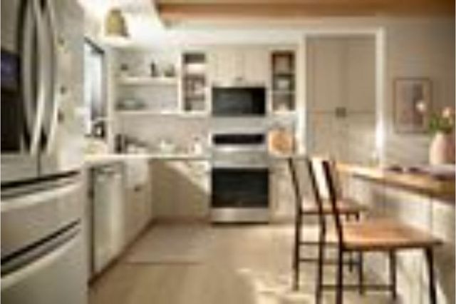 Whirlpool® 30" Fingerprint Resistant Stainless Steel Freestanding Electric Range -7