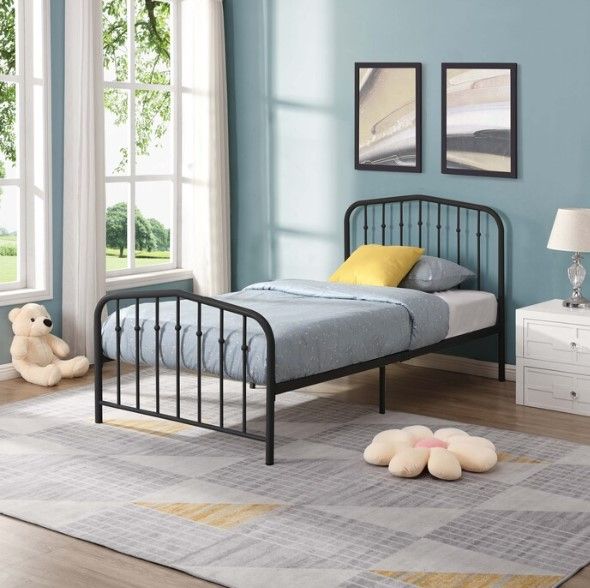 Milton Greens Stars Black Twin Arc Metal Platform Bed-1