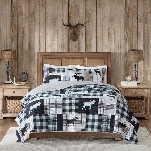 Olliix by Woolrich Sweetwater 4 Piece Black/Grey King/California King Oversized Quilt Set-1