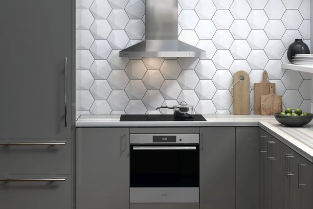 Wolf® 30" Black Induction Cooktop-3