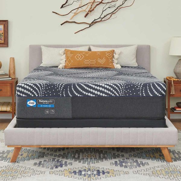 Sealy Posturepedic Plus High Point 14" Hybrid Soft Tight Top Queen Mattress