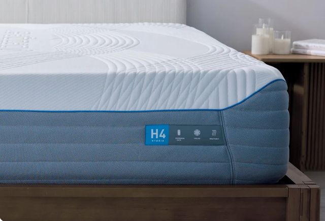 BEDGEAR® H4 Performance® 12" Hybrid Medium Firm Tight Top California King Mattress in a Box-3