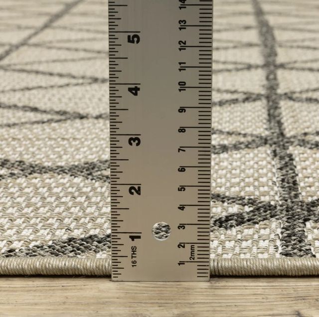 Oriental Weavers™ Gillian 5'x7' Style 2 Area Rug-2