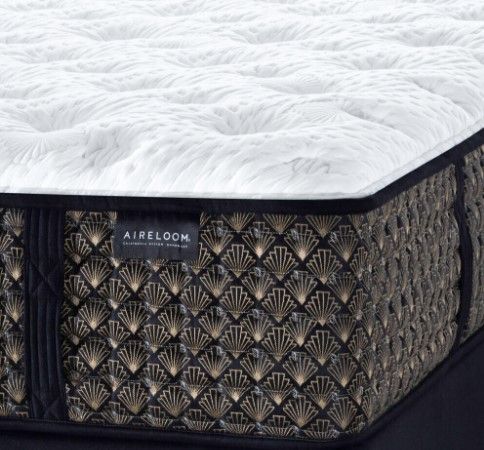 Aireloom® Preferred Collection Streamline™ M1 Wrapped Coil Plush Queen Mattress-1