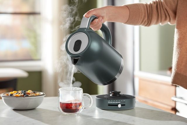 KitchenAid® 1.7 L Juniper Electric Kettle-3