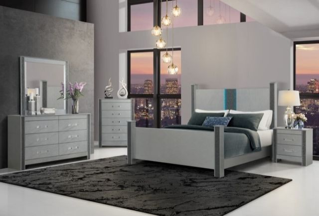 Global Furniture USA Logan 5-Piece Siver King Bedroom Set-1