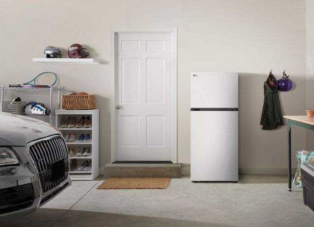 LG 28 in. 17.5 Cu. Ft. White Top Freezer Refrigerator-8
