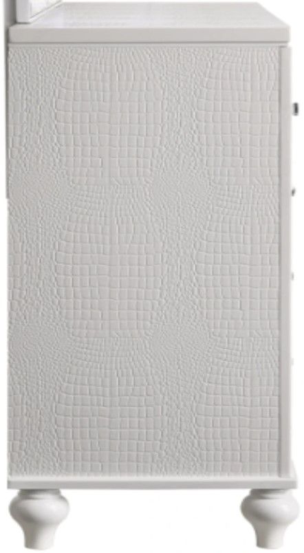 New Classic® Home Furnishings Valentino White Dresser-3