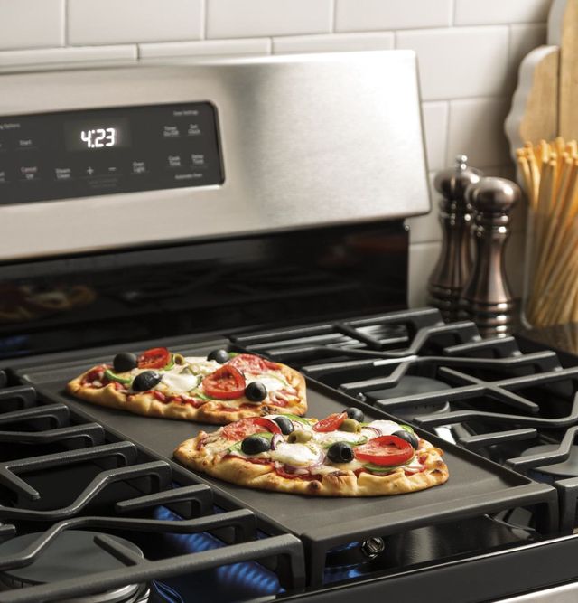 GE® 30" Stainless Steel Freestanding Gas Range-2